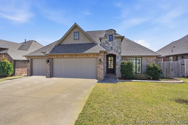 7406 E 83rd Place N, Owasso, OK 74055