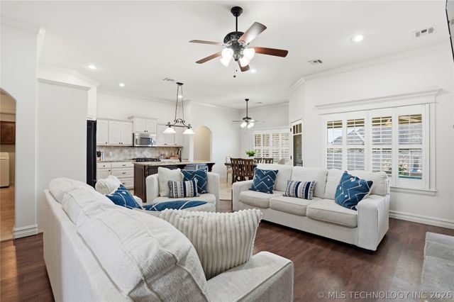 7406 E 83rd Place N, Owasso, OK 74055