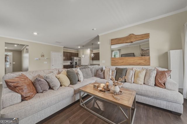 5821 Turnstone Trail, Flowery Branch, GA 30542