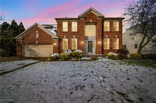 8564 Penfield Drive, Northfield, OH 44067