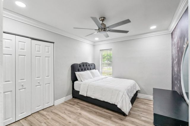 10098 Ramblewood Drive, Coral Springs, FL 33071
