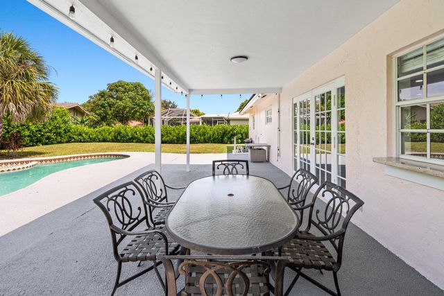 10098 Ramblewood Drive, Coral Springs, FL 33071