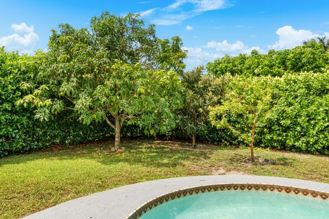 10098 Ramblewood Drive, Coral Springs, FL 33071