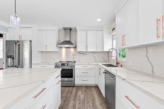 10098 Ramblewood Drive, Coral Springs, FL 33071