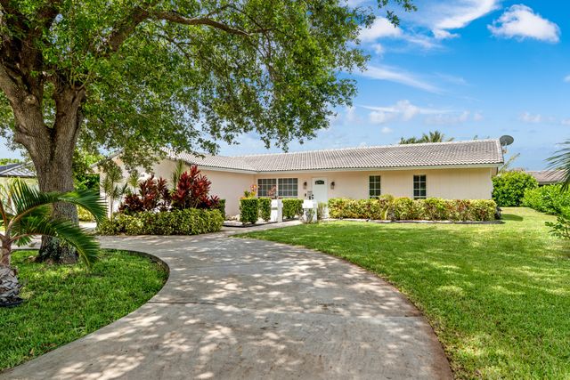 10098 Ramblewood Drive, Coral Springs, FL 33071