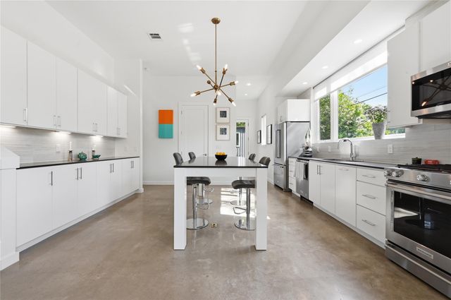 510 El Paso ST A, Austin, TX 78704