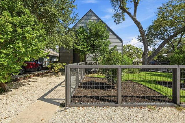 510 El Paso ST A, Austin, TX 78704