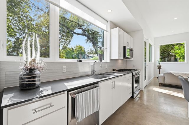 510 El Paso ST A, Austin, TX 78704