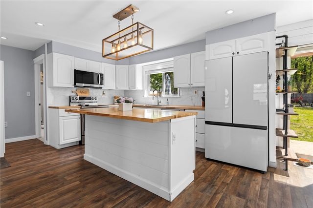 117 Station Street, Coventry, RI 02816