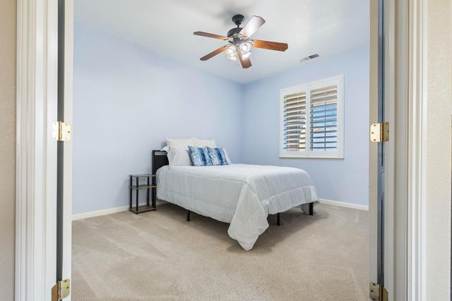8697 N Talladega Way, Fresno, CA 93720