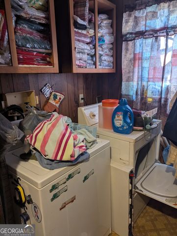 192 Pine Street NE, Fairburn, GA 30213