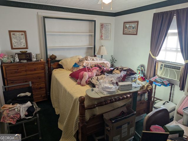 192 Pine Street NE, Fairburn, GA 30213