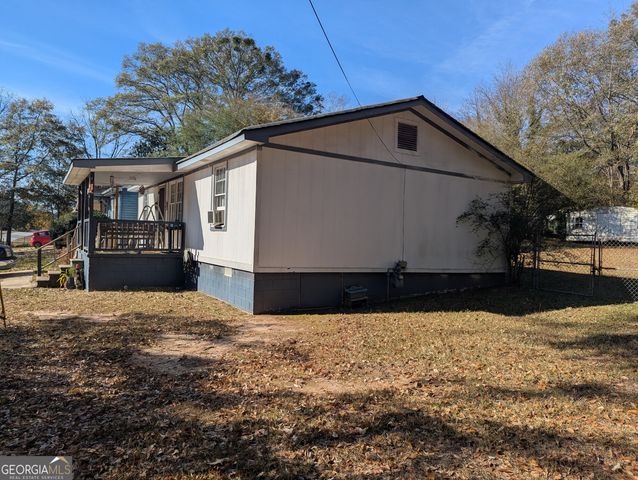 192 Pine Street NE, Fairburn, GA 30213