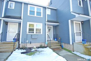 321 Greens Loop 321, Cheshire, CT 06410