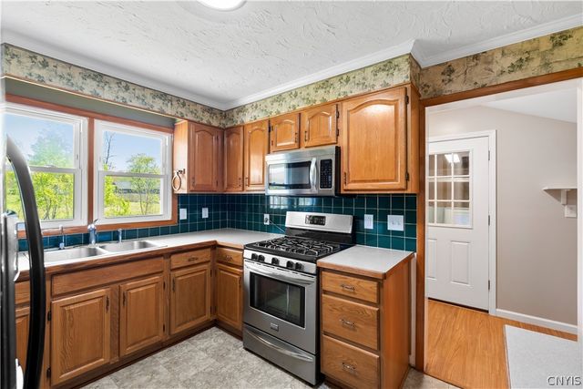 1456 County Route 57, Volney, NY 13069