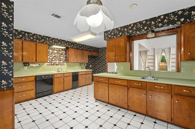 3819 Ridgeview Drive, Missouri City, TX 77459