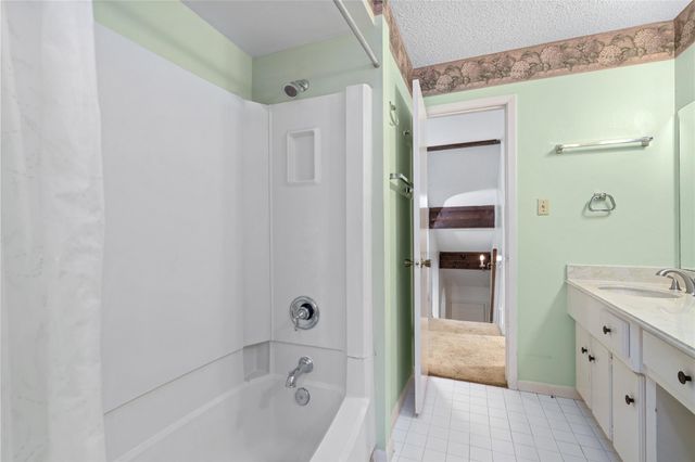 3819 Ridgeview Drive, Missouri City, TX 77459