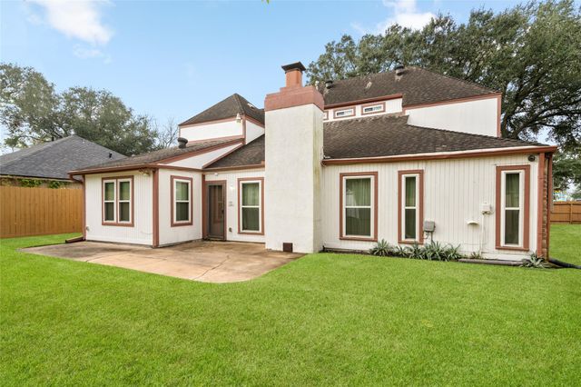 3819 Ridgeview Drive, Missouri City, TX 77459