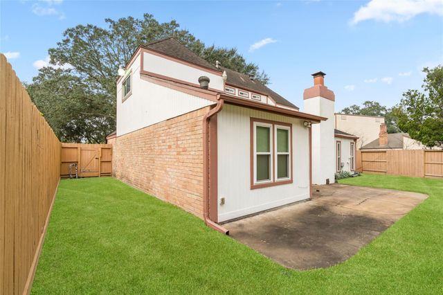 3819 Ridgeview Drive, Missouri City, TX 77459