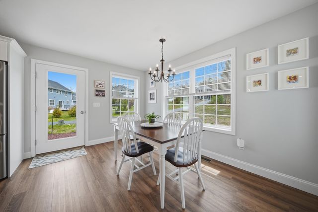 12 Sandybrook Drive, Raymond, NH 03077