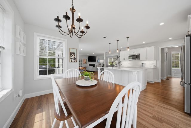12 Sandybrook Drive, Raymond, NH 03077