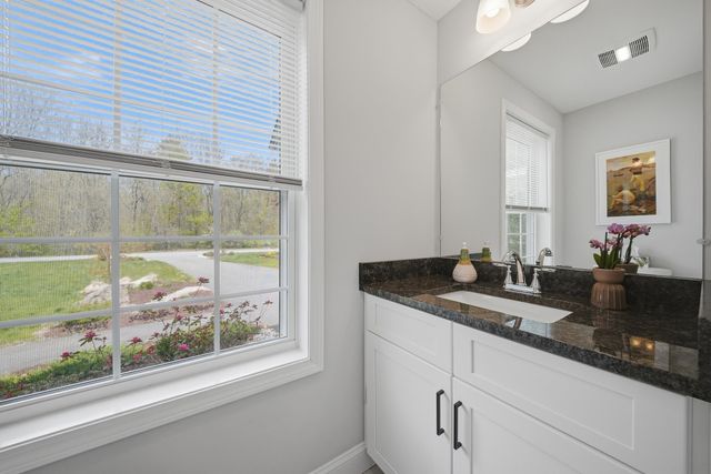 12 Sandybrook Drive, Raymond, NH 03077