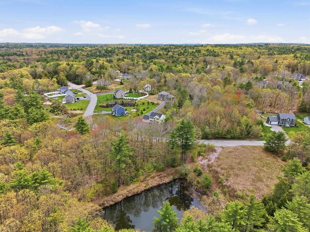 12 Sandybrook Drive, Raymond, NH 03077