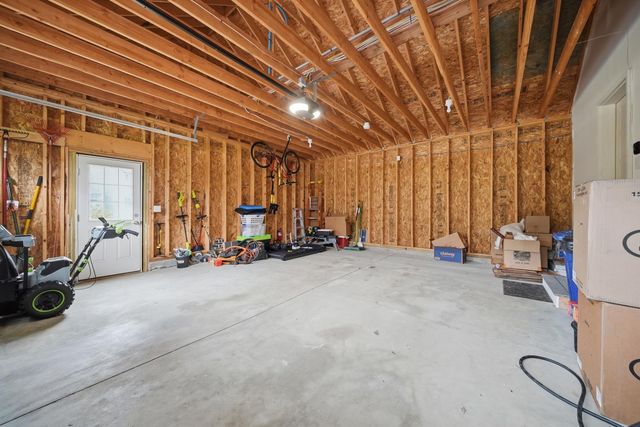 12 Sandybrook Drive, Raymond, NH 03077
