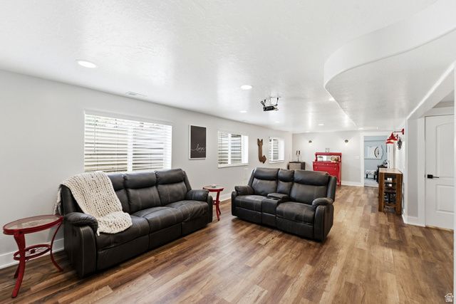 2071 W 2200 S, Syracuse, UT 84075