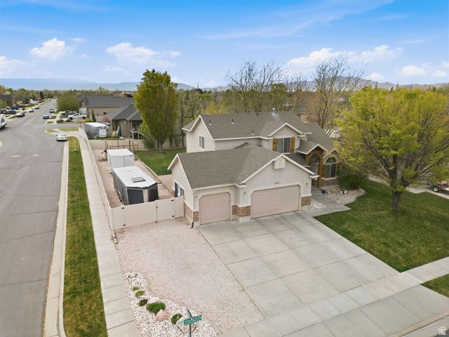 2071 W 2200 S, Syracuse, UT 84075