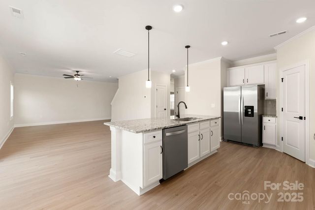 104 Tradesmen Trail, Troutman, NC 28166