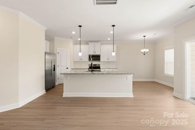 104 Tradesmen Trail, Troutman, NC 28166