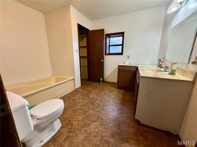 902 Ripley 160E-8, Doniphan, MO 63935