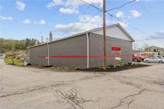 700 Roosevelt St, Youngwood, PA 15697