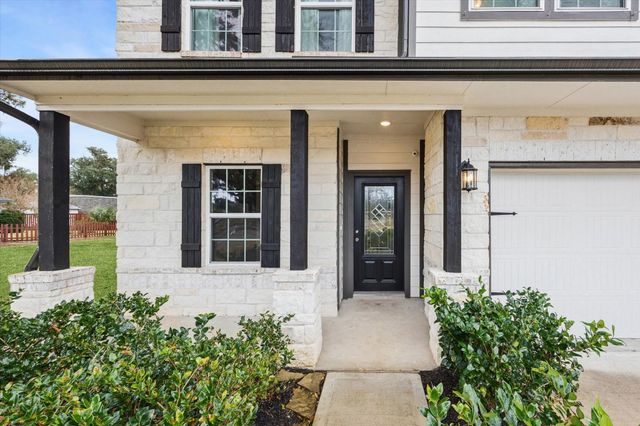 215 Freeman Boulevard, West Columbia, TX 77486