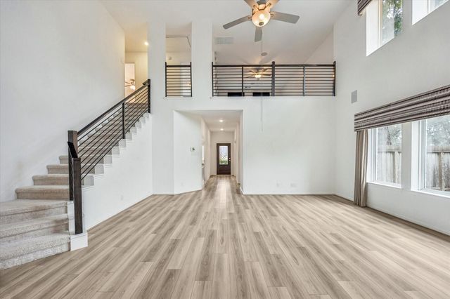 215 Freeman Boulevard, West Columbia, TX 77486