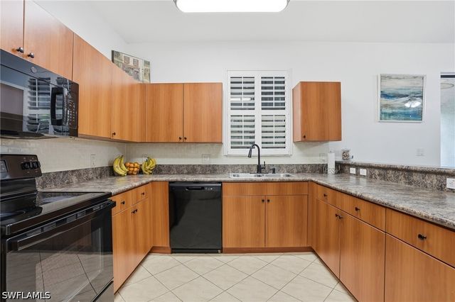 15208 Summit Place CIR, Naples, FL 34119