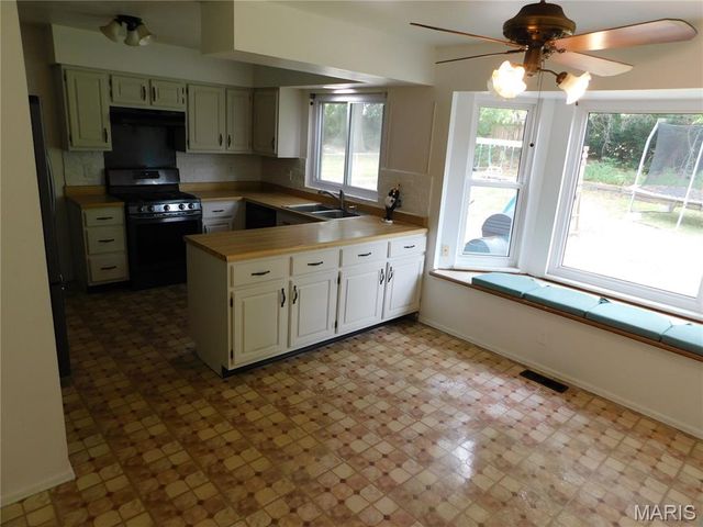 14630 Mondoubleau Lane, Florissant, MO 63034