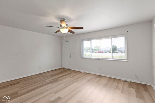 8390 E Us Highway 36, Avon, IN 46123