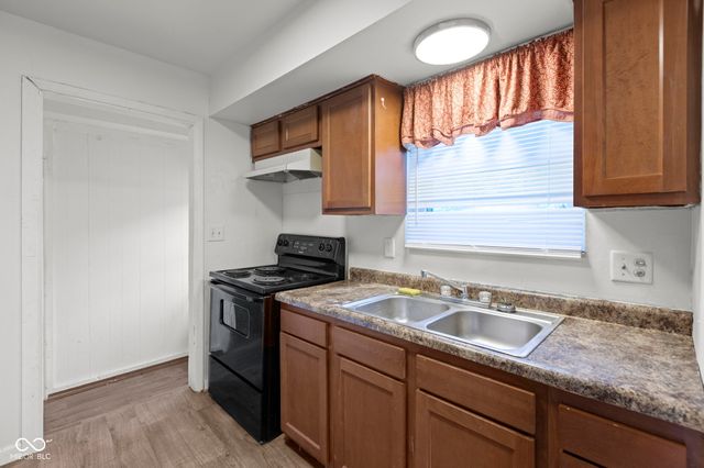 8390 E Us Highway 36, Avon, IN 46123