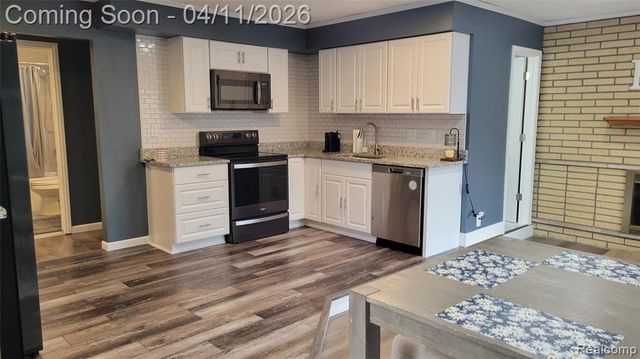 39370 Donald Street, Livonia, MI 48154