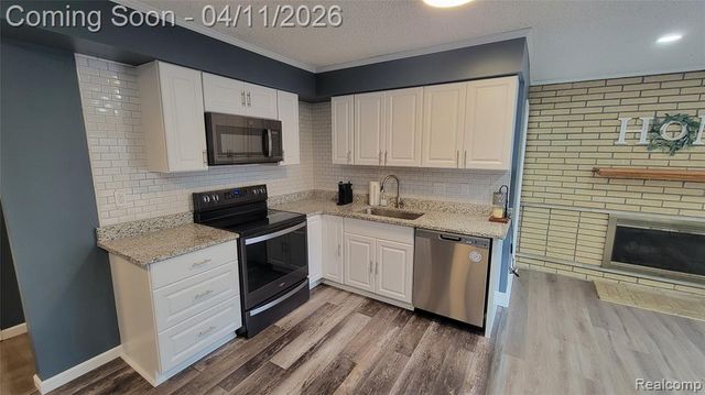 39370 Donald Street, Livonia, MI 48154