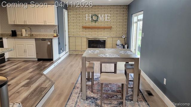 39370 Donald Street, Livonia, MI 48154