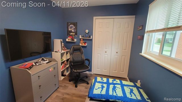 39370 Donald Street, Livonia, MI 48154