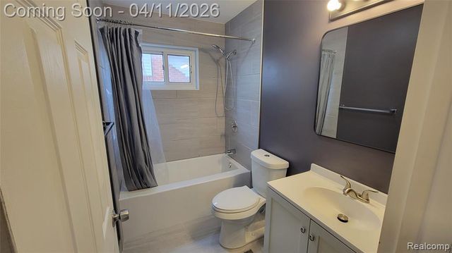 39370 Donald Street, Livonia, MI 48154