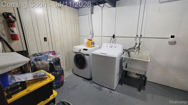 39370 Donald Street, Livonia, MI 48154