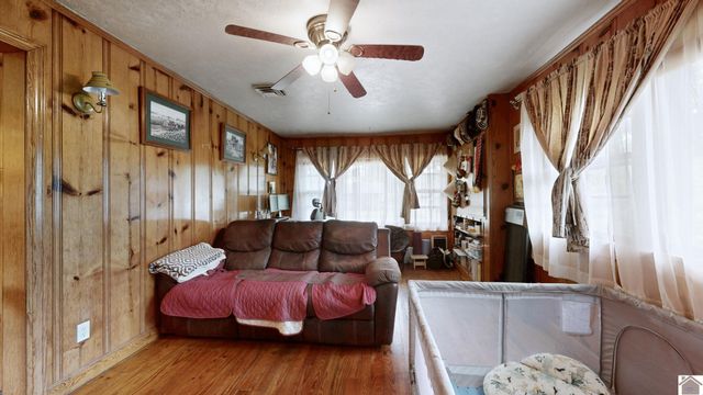 1709 Farmer Avenue, Murray, KY 42071