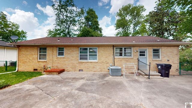 1709 Farmer Avenue, Murray, KY 42071