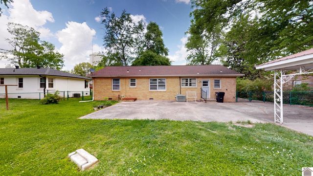 1709 Farmer Avenue, Murray, KY 42071
