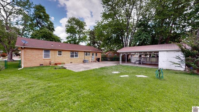 1709 Farmer Avenue, Murray, KY 42071